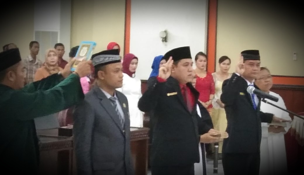 Bupati Harapkan Pejabat DPRD Yang Di Kukuhkan Bisa Menjalankan Amanah