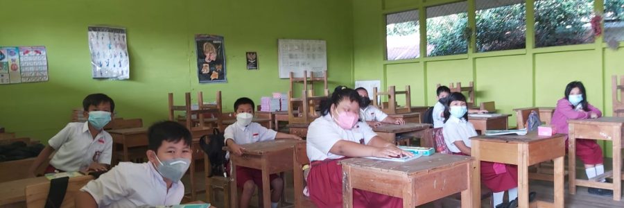 PELAKSANAAN PTM DISAMBUT GEMBIRA WARGA SEKOLAH