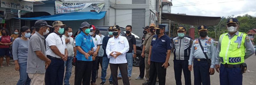 DENGARKAN ASPIRASI PEDAGANG, BUPATI BARTIM KUNJUNGI PASAR TOMENGGOENG DJAYA KARTI