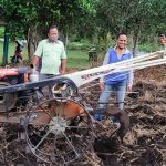 BPP PAJU EPAT  BAJAK TANAH, SIAP TANAM JAGUNG PAKAN TERNAK