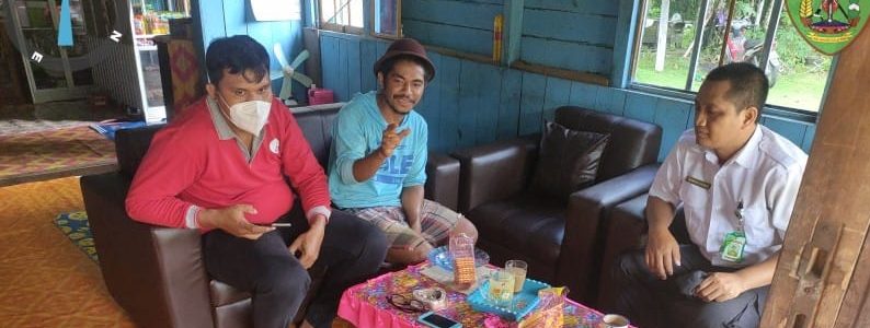 TINGKATKAN EKONOMI MASYARAKAT, KLHK BERI BANTUAN POKTAN BIBIT SENGON