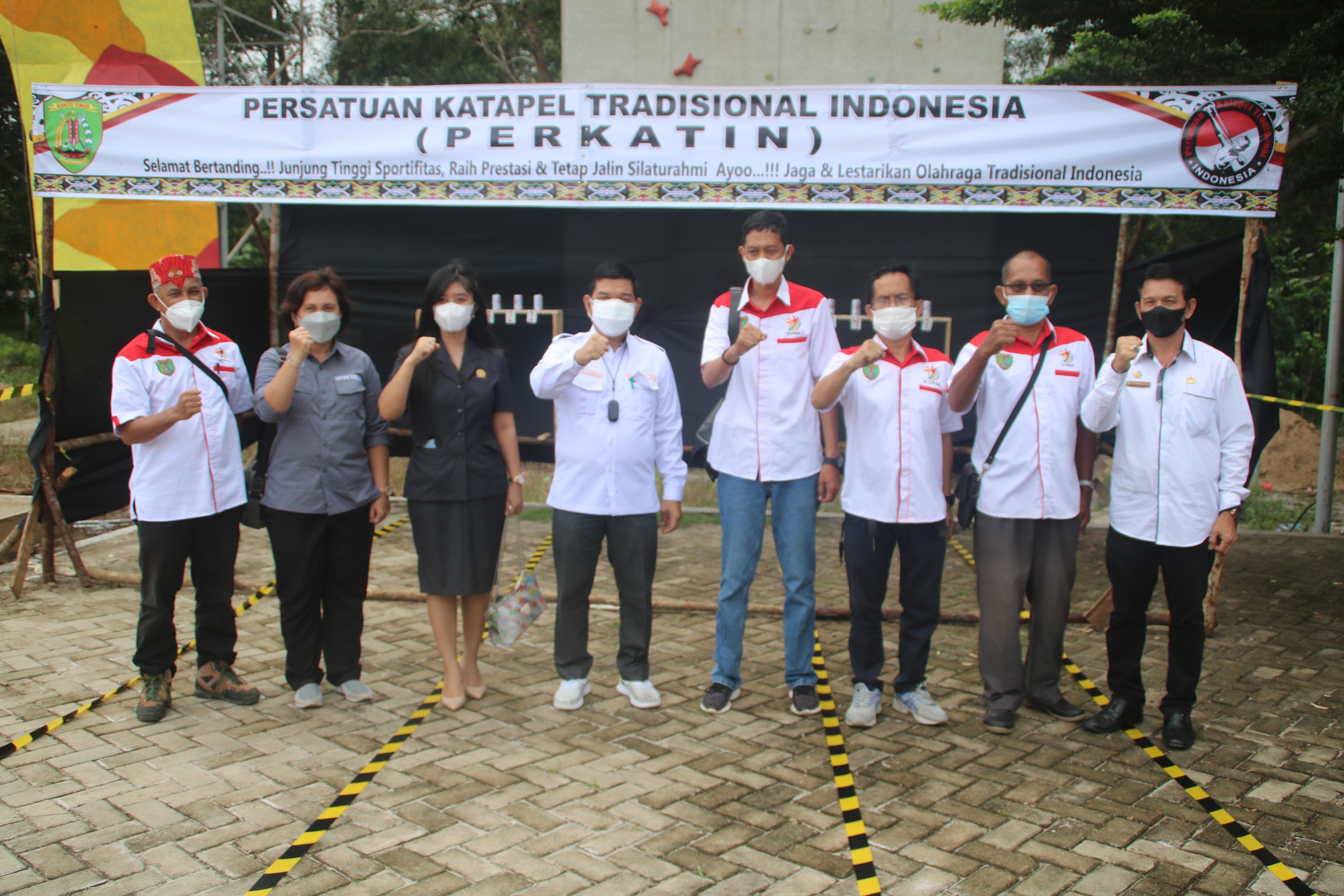 BUPATI SAMBUT GEMBIRA PENYELENGGARAAN LOMBA OLAHRAGA TRADISIONAL