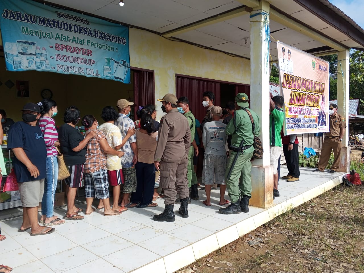 IBU RUMAH TANGGA MENJERIT, HARGA MIGOR MASIH MELAMBUNG TINGGI