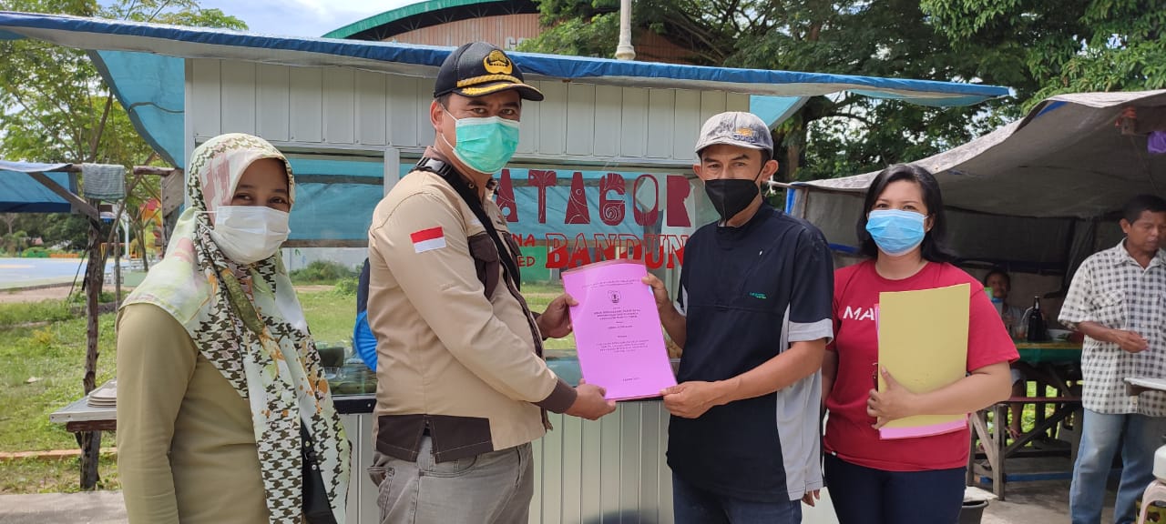 1 MUNDUR, 9 PEDAGANG RESMI SEWA LAPAK DI RTH TAMAN NANSARUNAI