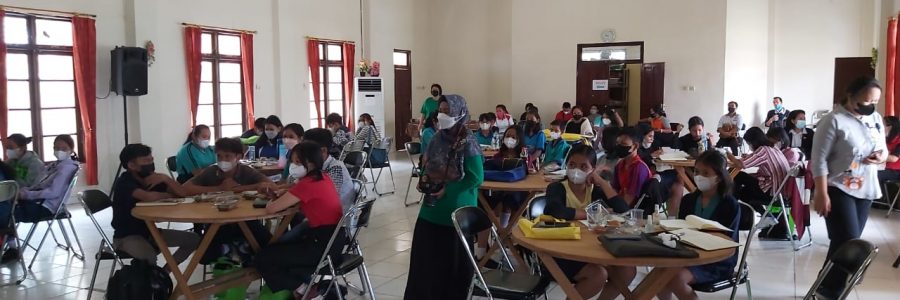 DINAS PENDIDIKAN FASILITASI BALAI BAHASA PROVINSI KALIMANTAN TENGAH LAKSANAKAN PELATIHAN REVITALISASI SASTRA LISAN TUMET LEUT