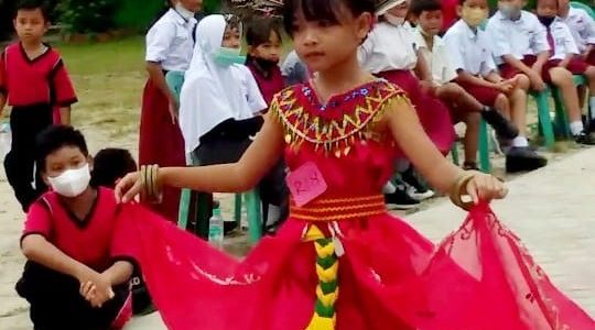 SDN 1 TAMIANG LAYANG MERIAHKAN   HUT KE-77 RI