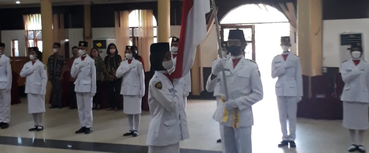 SIAP KIBARKAN SANG MERAH PUTIH, ANGGOTA PASKIBRAKA BARTIM DIKUKUHKAN