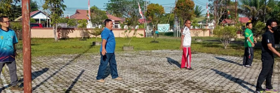 JAGA KEBUGARAN, ASN DISBUDPARPORA GELAR SENAM BERSAMA