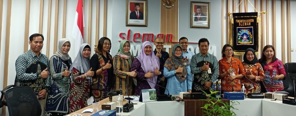 DISKOMINFOSANTIK BARTIM KAJI BANDING PENERAPAN TANDATANGAN ELEKTRONIK DAN PENGELOLAAN STATISTIK SEKTORAL KE KABUPATEN SLEMAN￼