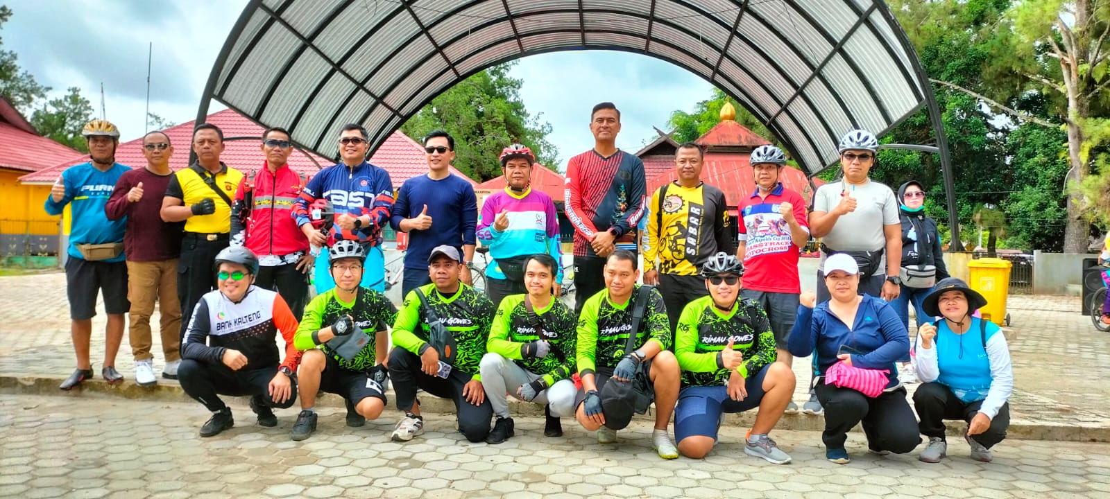 BERTABUR HADIAH, GOWES BERSAMA BUPATI BARTIM BERLANGSUNG MERIAH